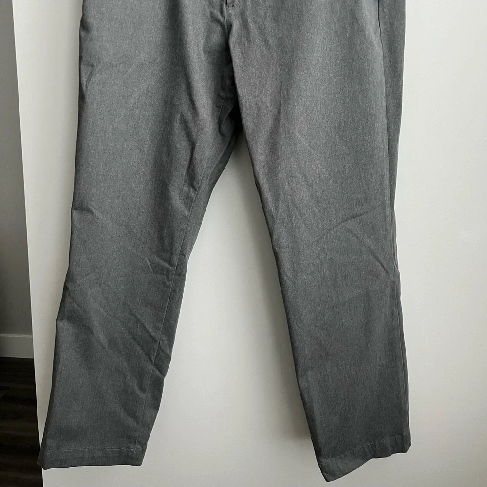 Banana Republic chinos Aiden slim fit  size 36 x 30